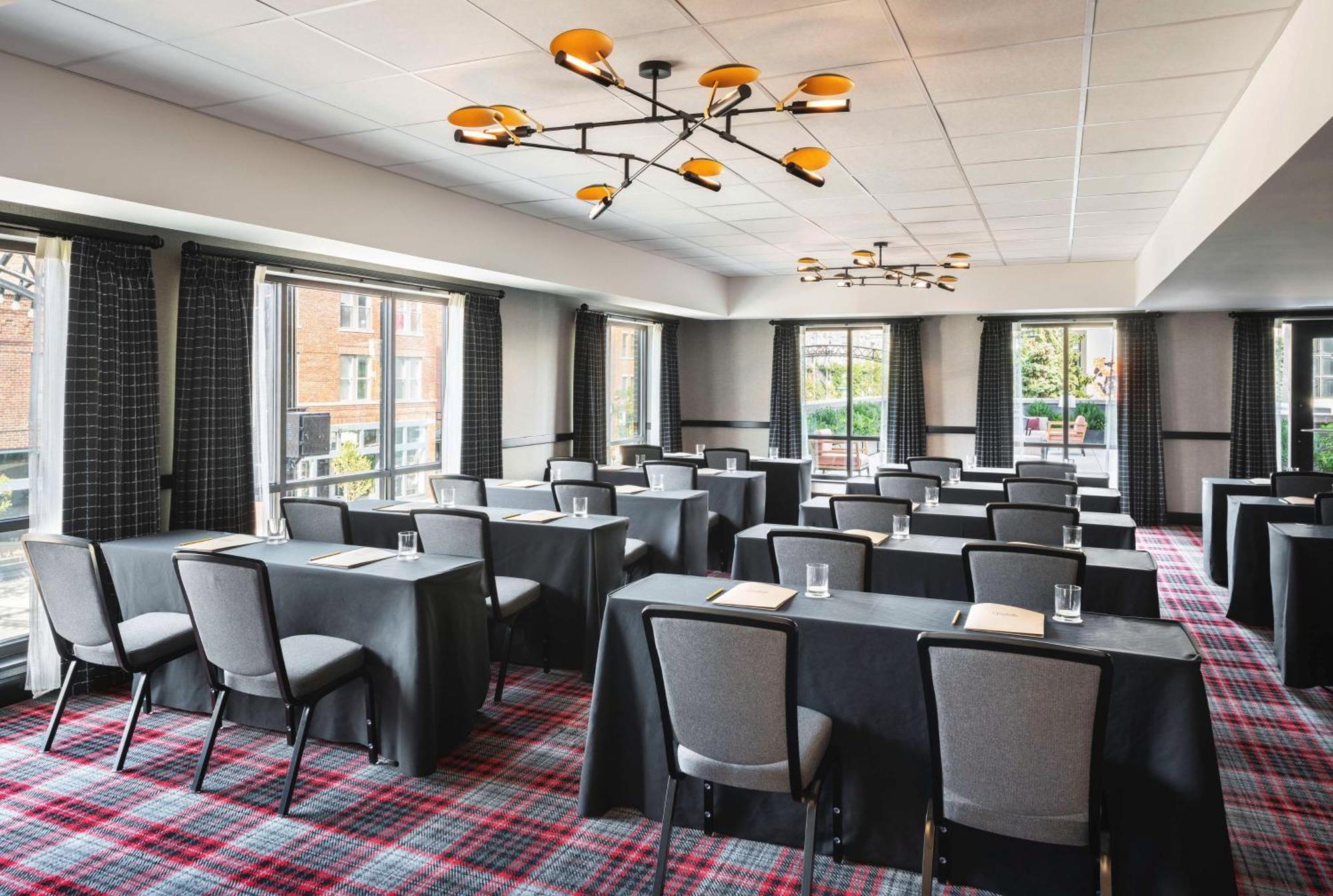Graduate By Hilton Columbus Hotel Buitenkant foto